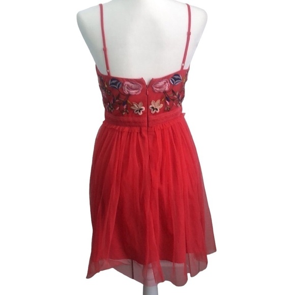 FRENCH CONNECTION Women's Embroidered Tulle Dress Size 4 NWT - Picture 4 of 16